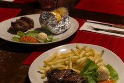 Steakhaus EL TORO in Bergisch Gladbach - Original argentinische Steaks vom Holzkohlegrill
